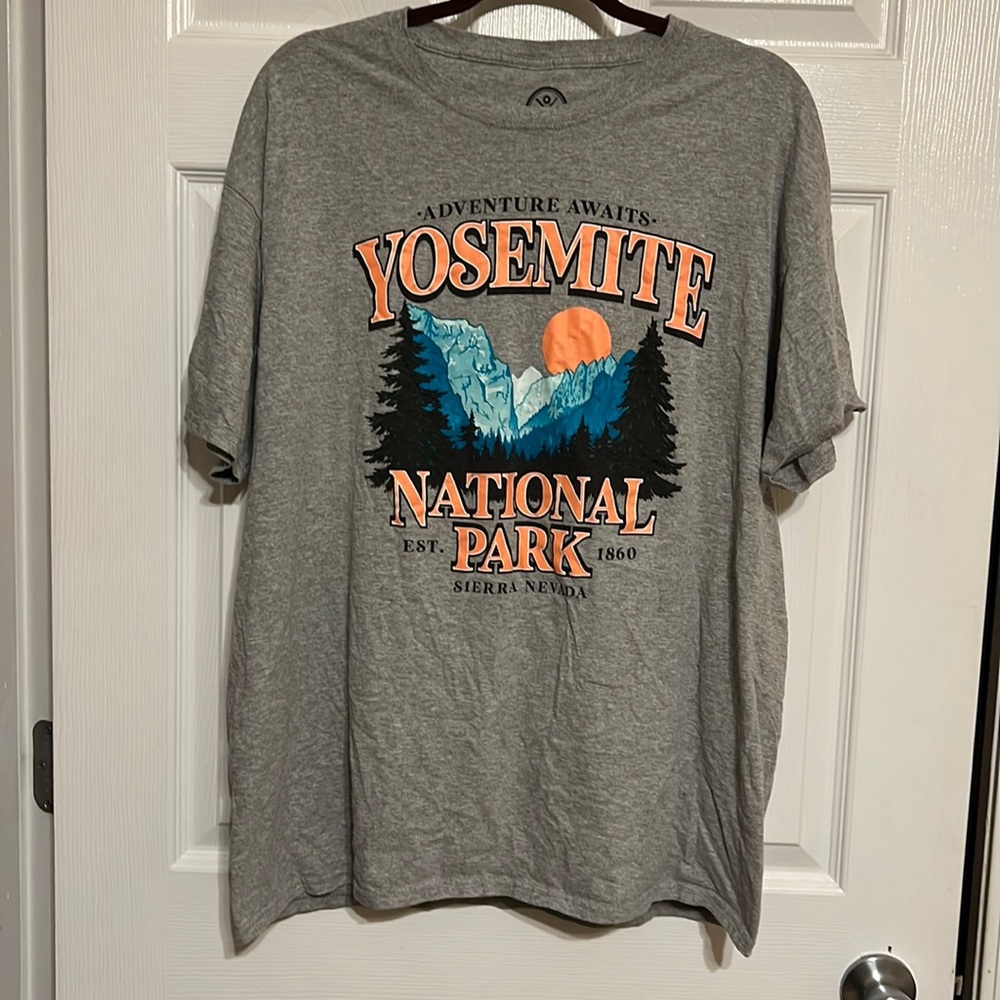 COPY - Yosemite National Park T-Shirt Size XL